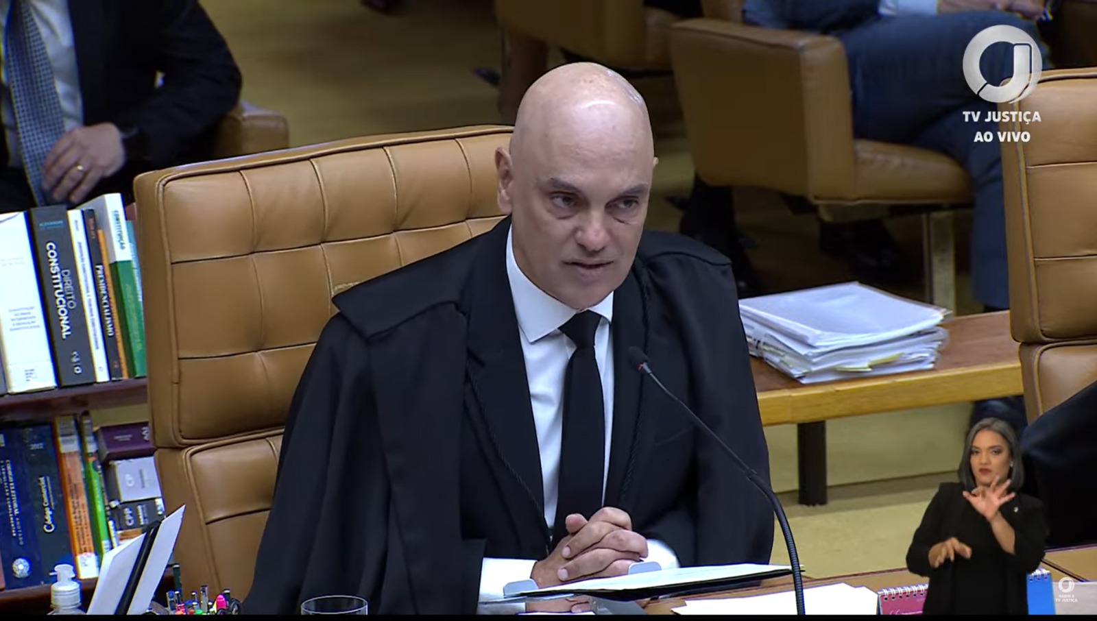 Alexandre de Moraes denuncia tentativa de interferência estrangeira no STF e recebe apoio de autoridades