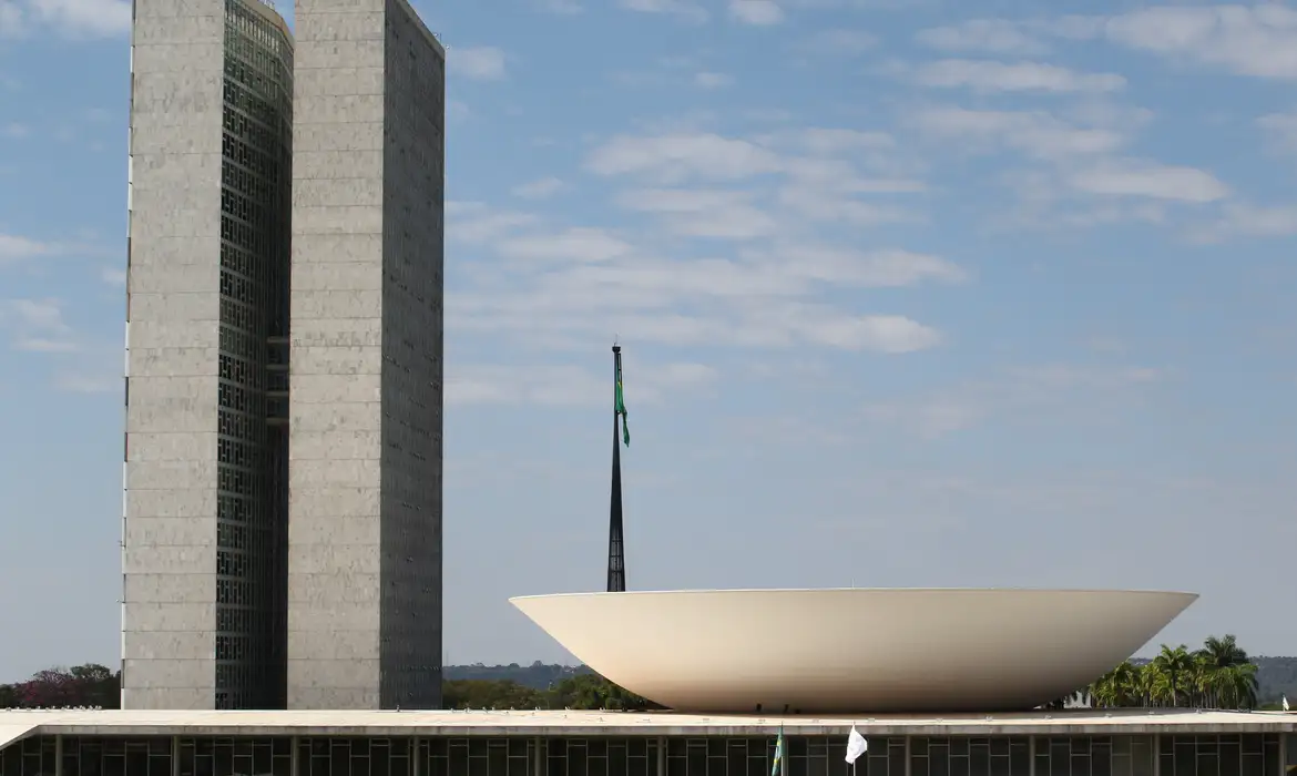 Câmara dos Deputados define pauta de votações após motim que paralisou Congresso