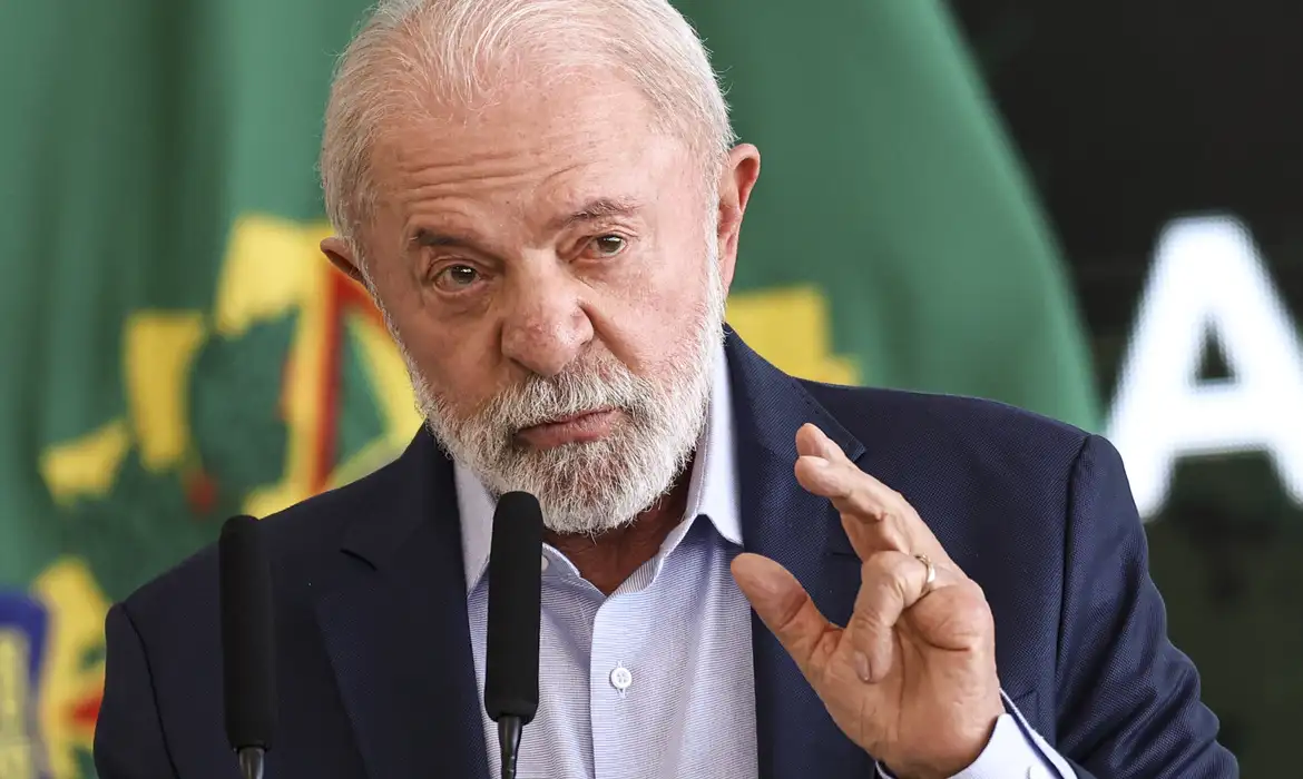 Lula e Alckmin discutem plano emergencial para exportadores afetados por tarifas dos EUA