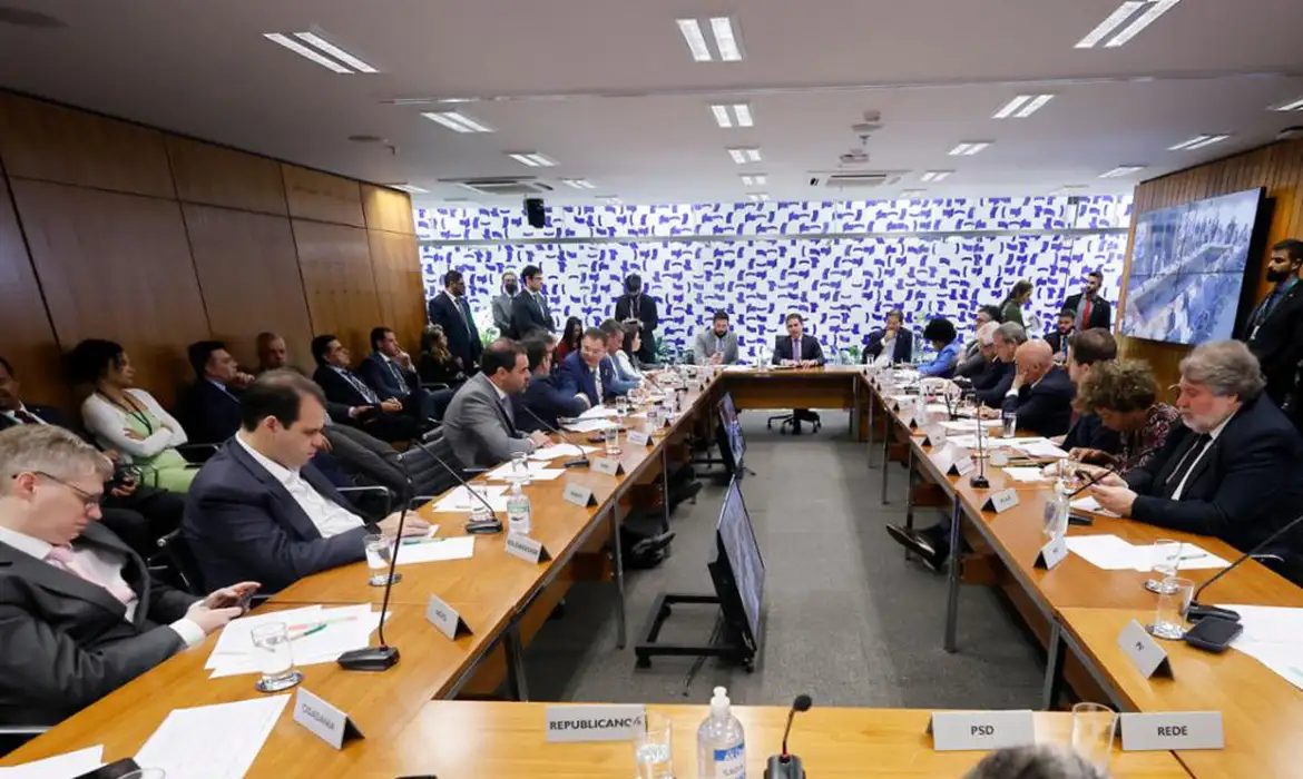 Câmara cria grupo para combater exploração infantil nas redes sociais