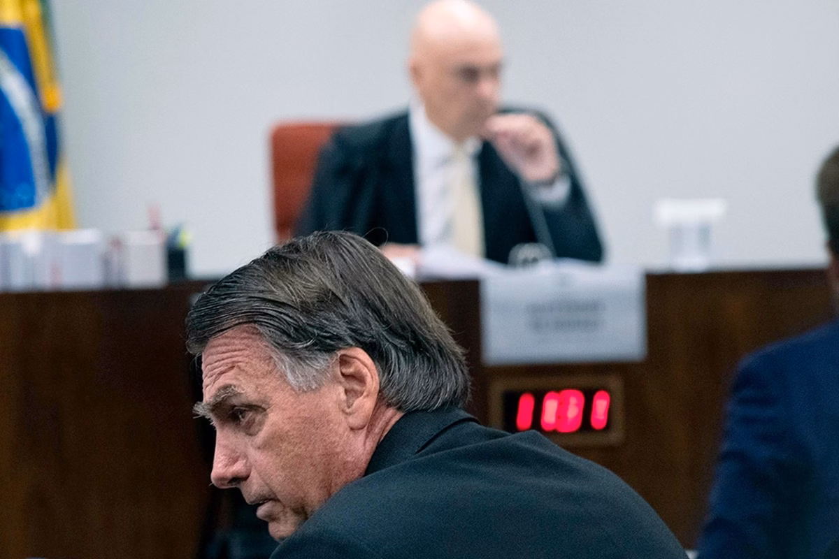 Pesquisa revela que 51% dos brasileiros apoiam prisão domiciliar de Bolsonaro