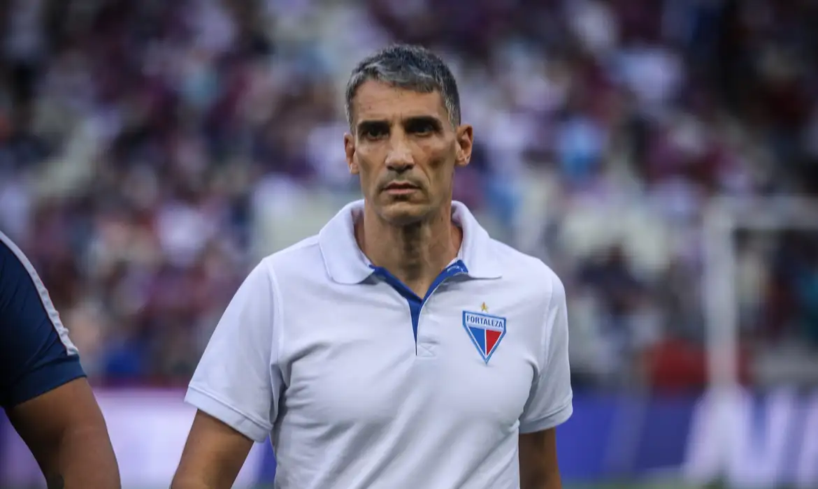 Santos anuncia Juan Pablo Vojvoda como novo técnico após demissão de Cleber Xavier